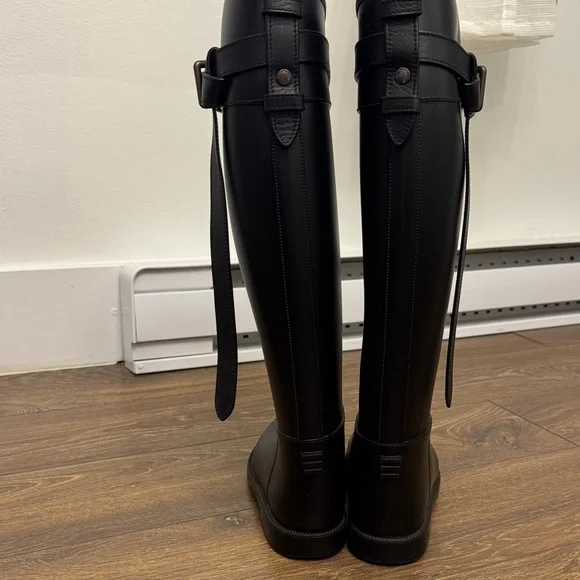 Burberry Women's Black equestrian rain boots with leather straps - Picture 7 of 10